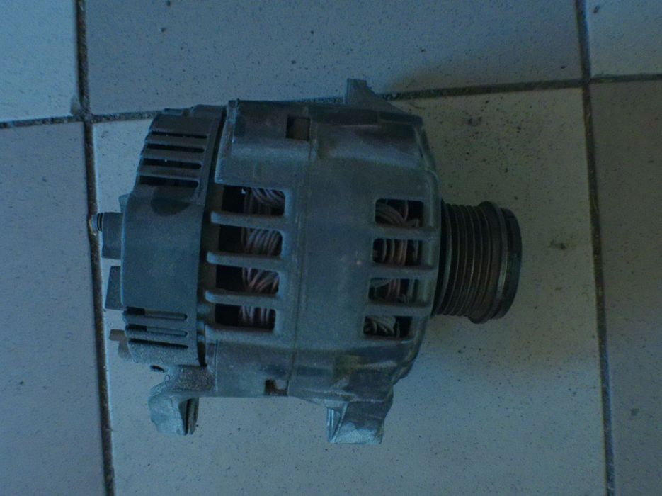 Продам генератор на логан