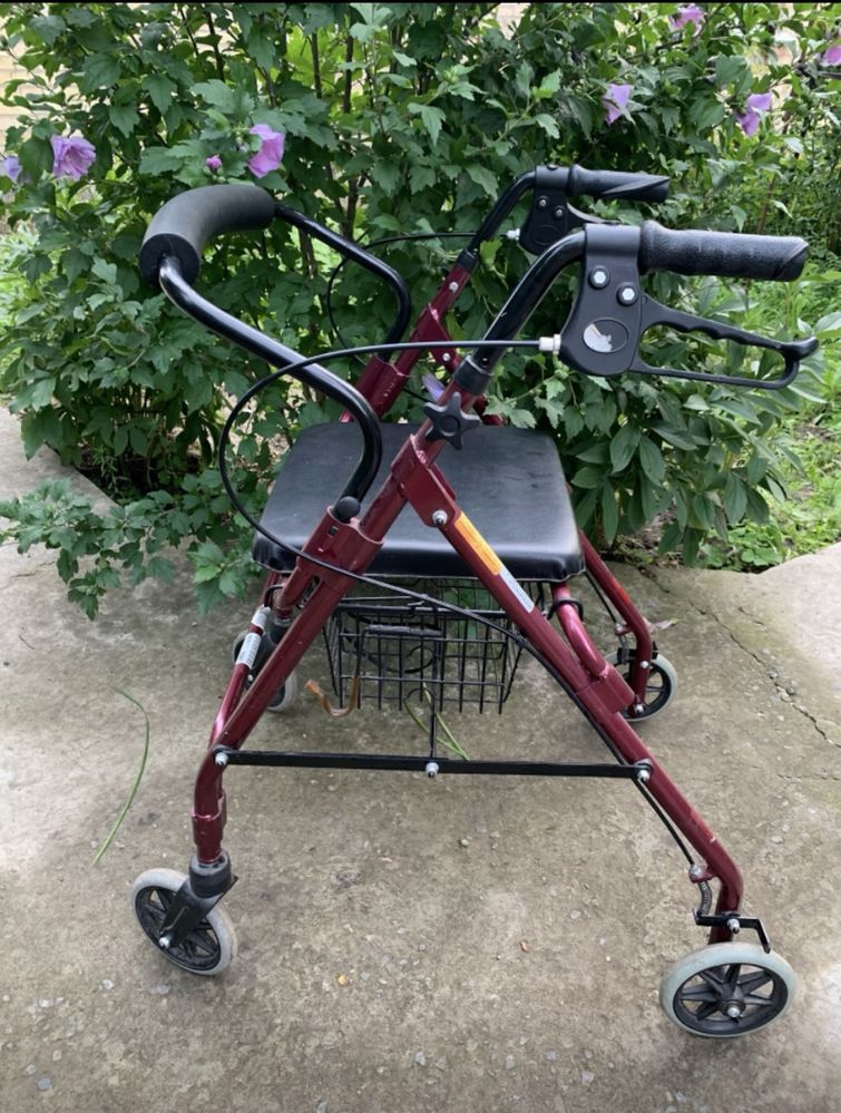Ходунки на колесах для людей похилого віку інвалідів роллер роллатор