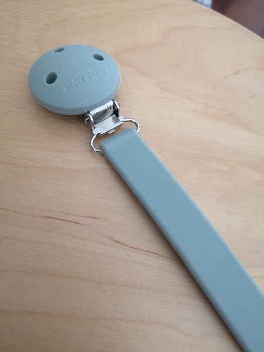 2 porta chupetas novos, nunca usados.