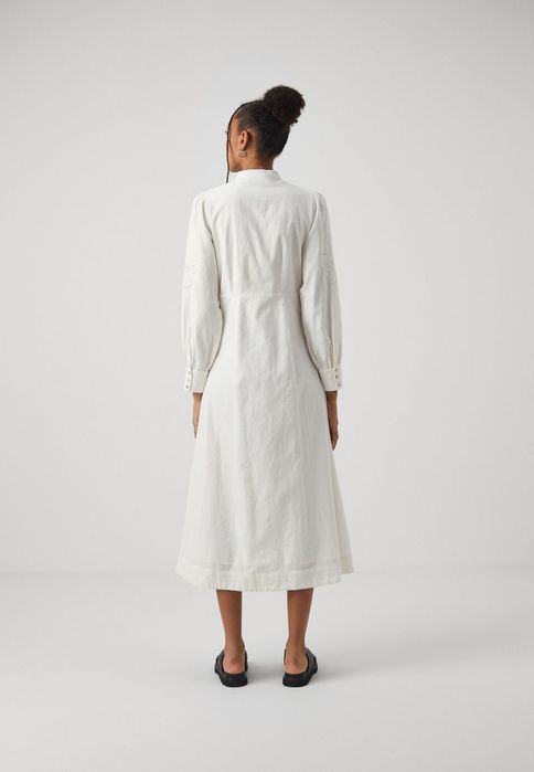 Sukienka koszulowa maxi YAS M