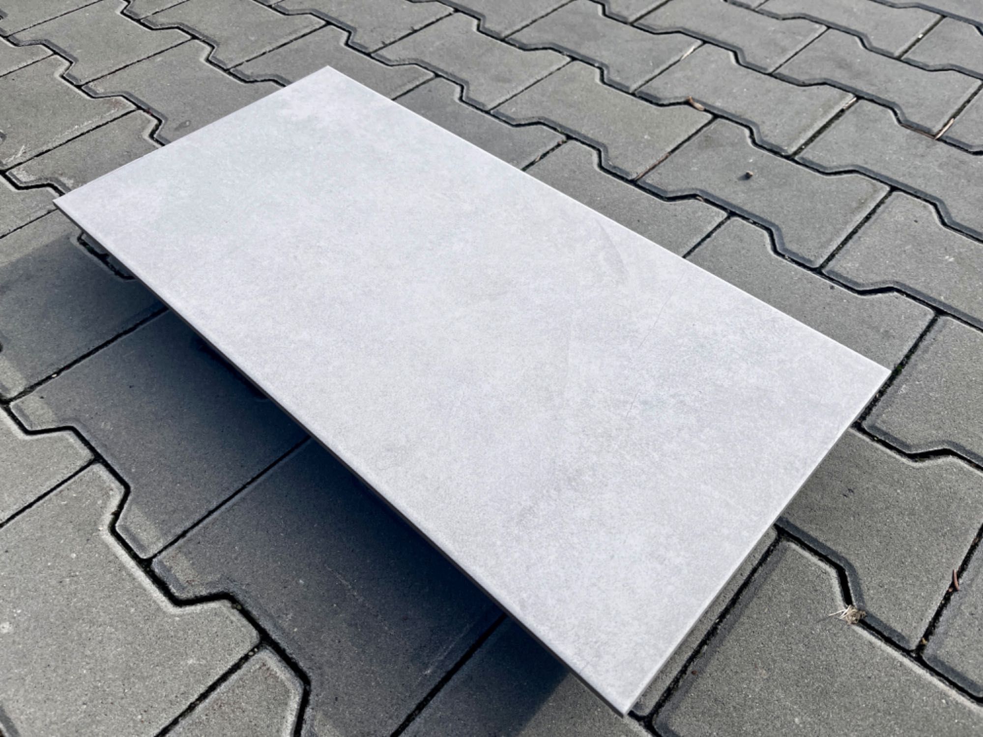 Płytka Podłogowo-Ścienna QUBUS WHITE 30X60