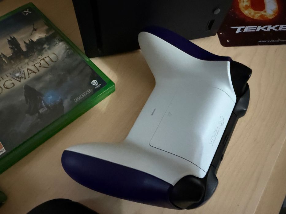 Konsola MICROSOFT Xbox  series X 1 TB 2 pady