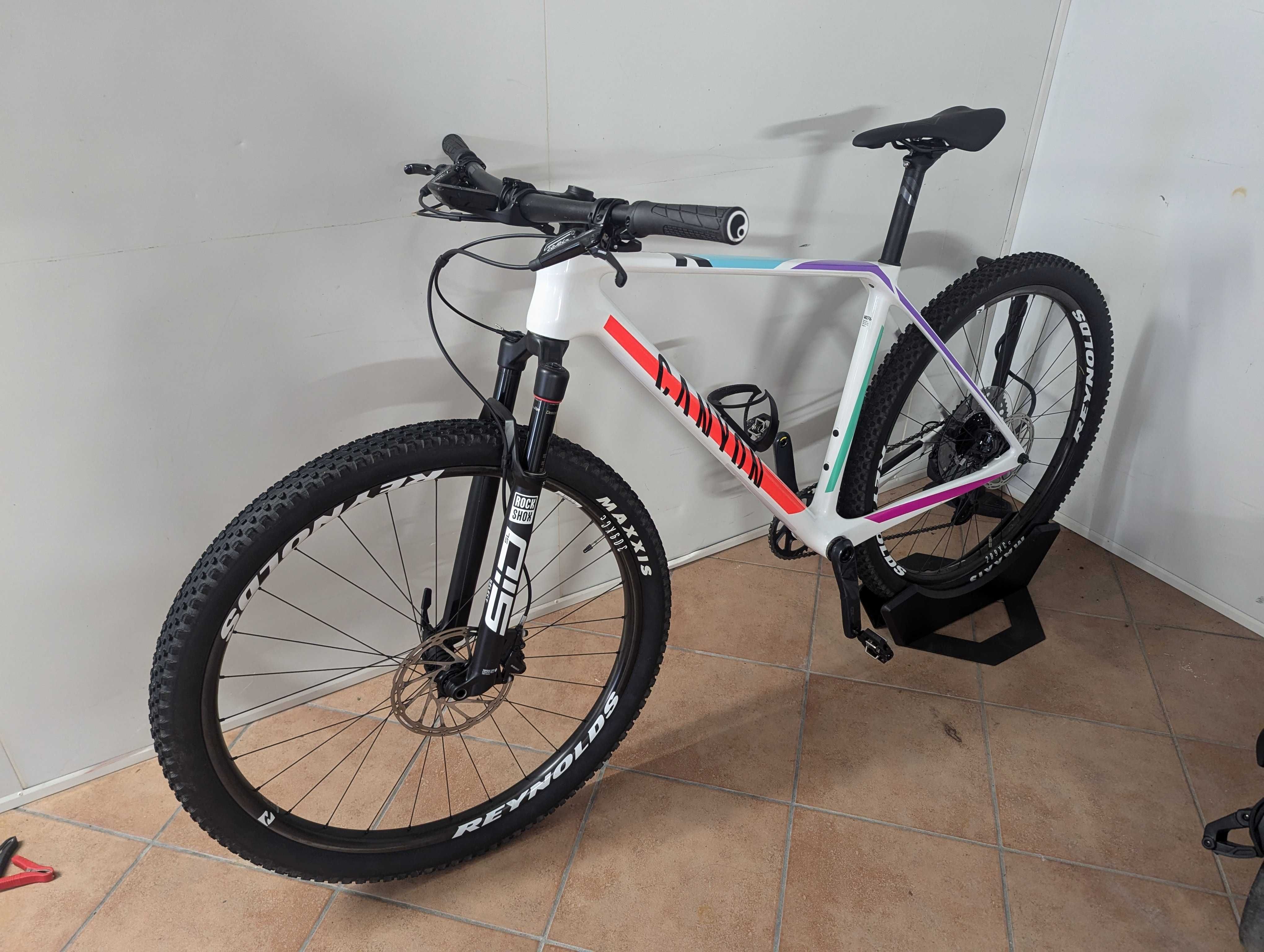 Canyon Exceed CF7 - 2022 Team Replica - Size L