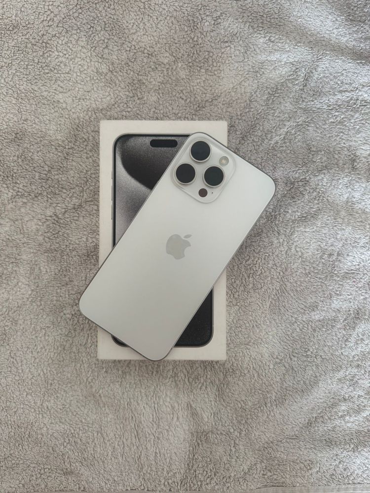Iphone 15 Pro Max 256Gb Titanium Branco c/fatura e garantia (Troca)
