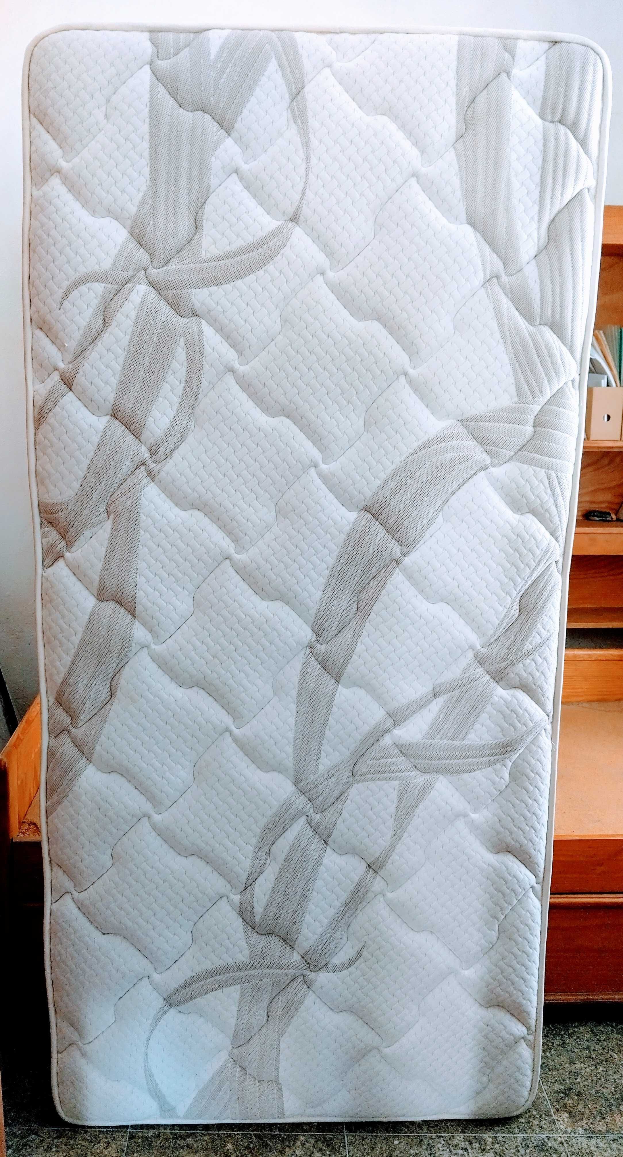 Colchão MAXISAC para cama de solteiro