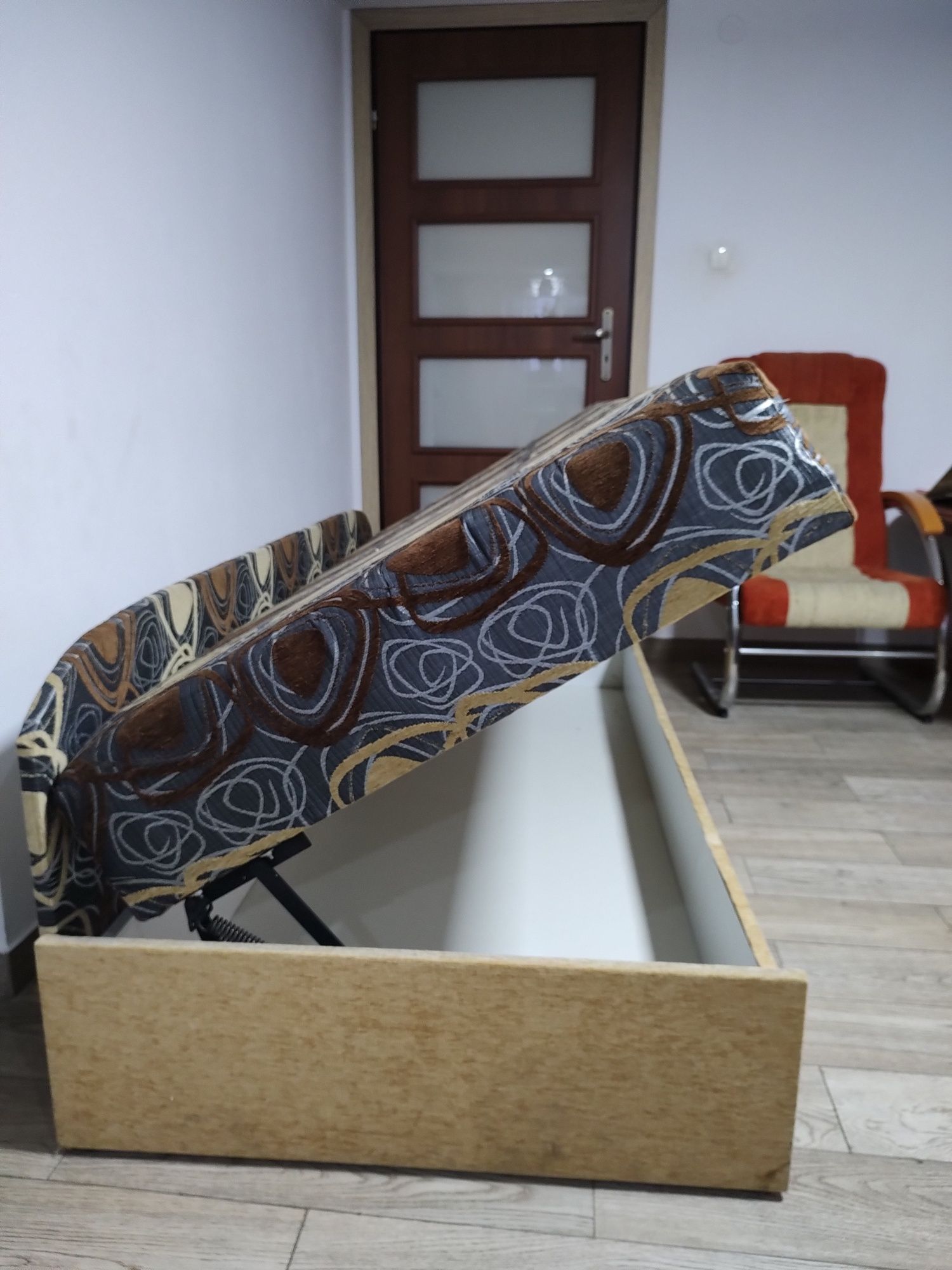 Tapczan jednoosobowy