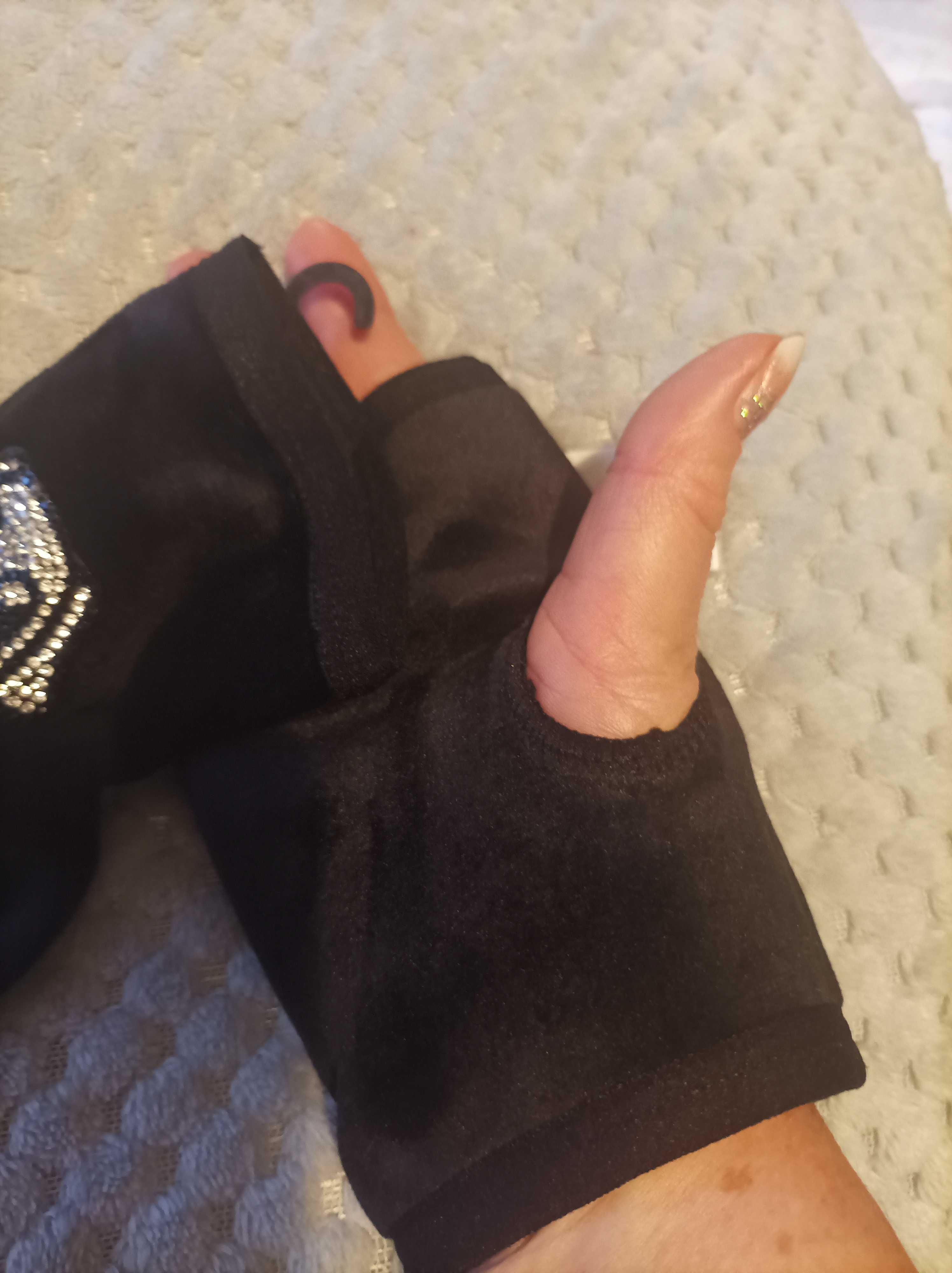 Rękawiczki damskie welurowe bez palców.