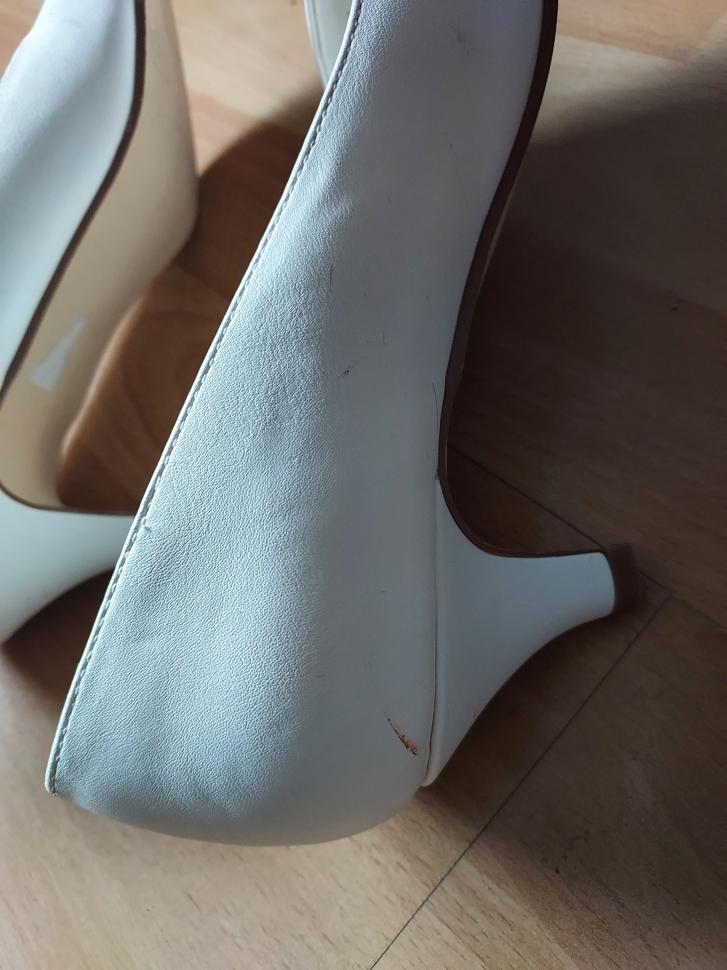 Buty na obcasie 38