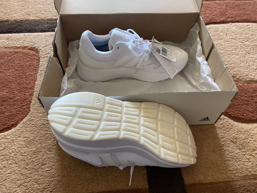 Кросівки Adidas ZNCHILL