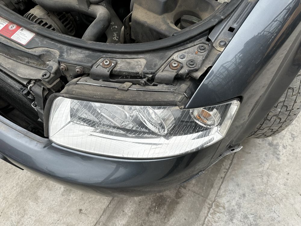 Lampy przód Audi A4 B6 EU lewa prawa komplet