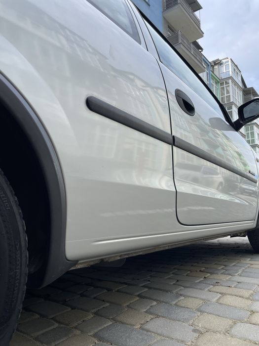 Opel Corsa C 2002 рік