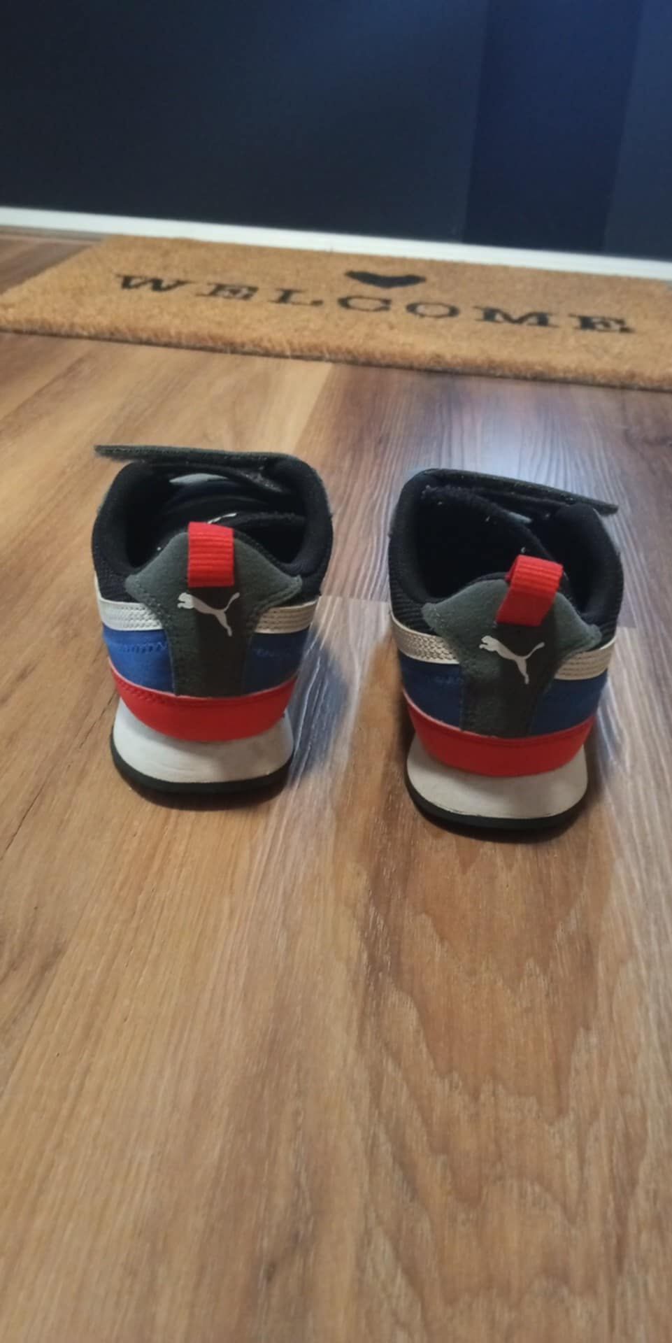 Buty dziecięce Puma R32 jak nowe