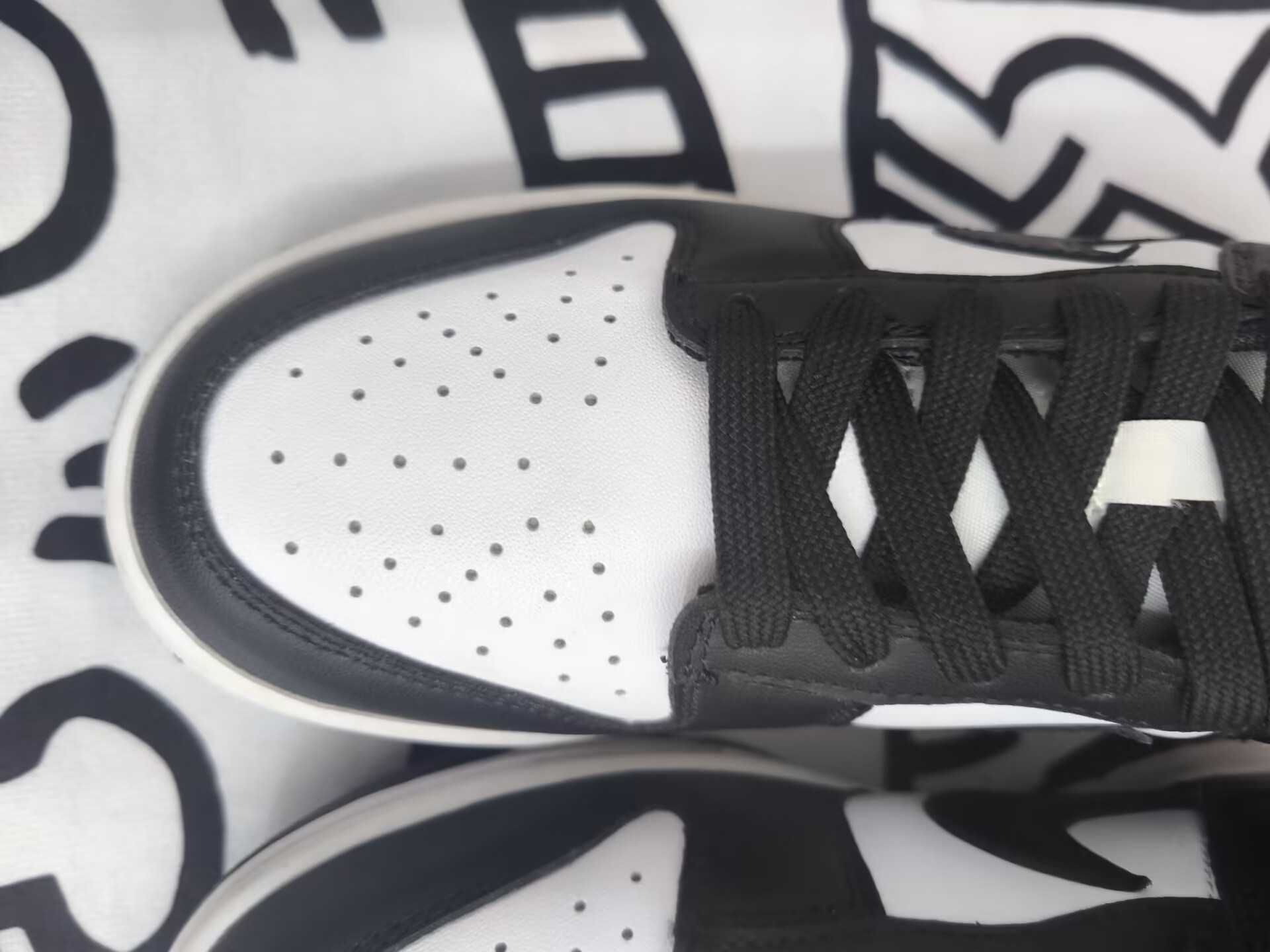 Damskie biało-czarne trampki Nike, rozmiar 39