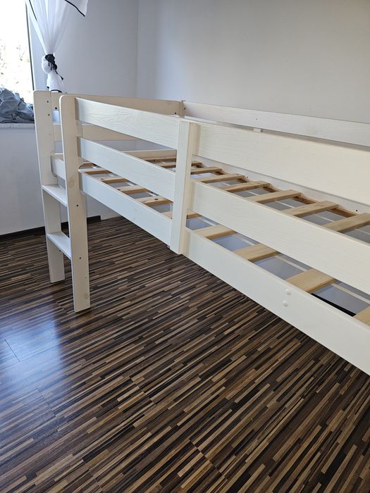 Łóżko piętrowe z materacem ikea