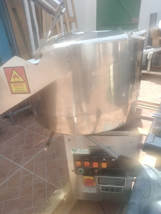 Maquina de fazer pipocas industrial