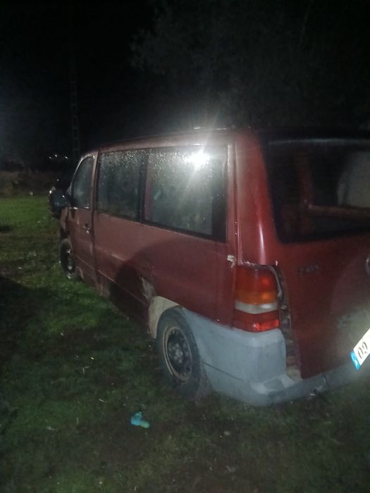 Mercedes vito 108 vendo ou troco por uma passat 110cv em carrinha