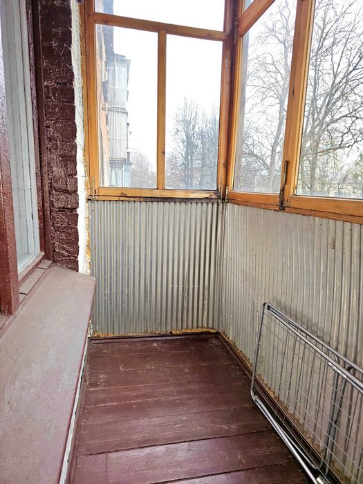 двох кімнатна квартира ПІВ-ЗАХІД меблі та побутова техніка. Валєріч