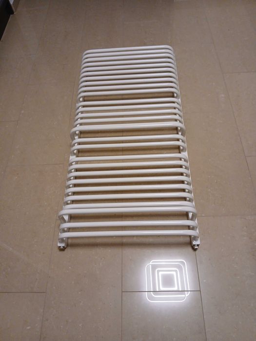 Grzejnik łazienkowy drabinka 120 x 58cm przyłącze 55 cm JAK NOWY