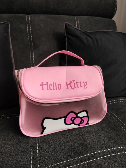 Sinsay kosmetyczka hello kitty