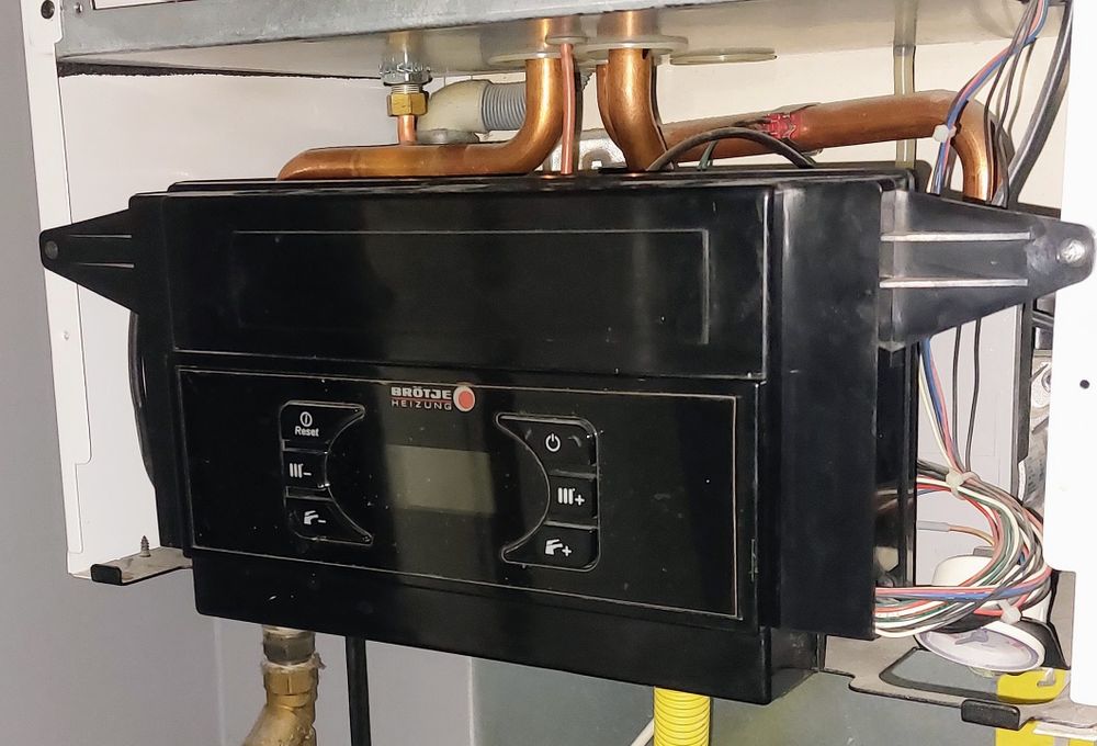 Kocioł Piec Gazowy Brötje PWHC 28 26kW Książka Gwarancyjna Instrukcja