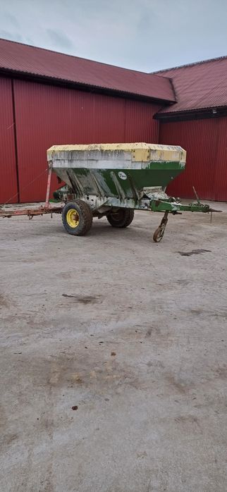 Rozsiewacz wapna lance  Amazone zg rozrzutnik 5000