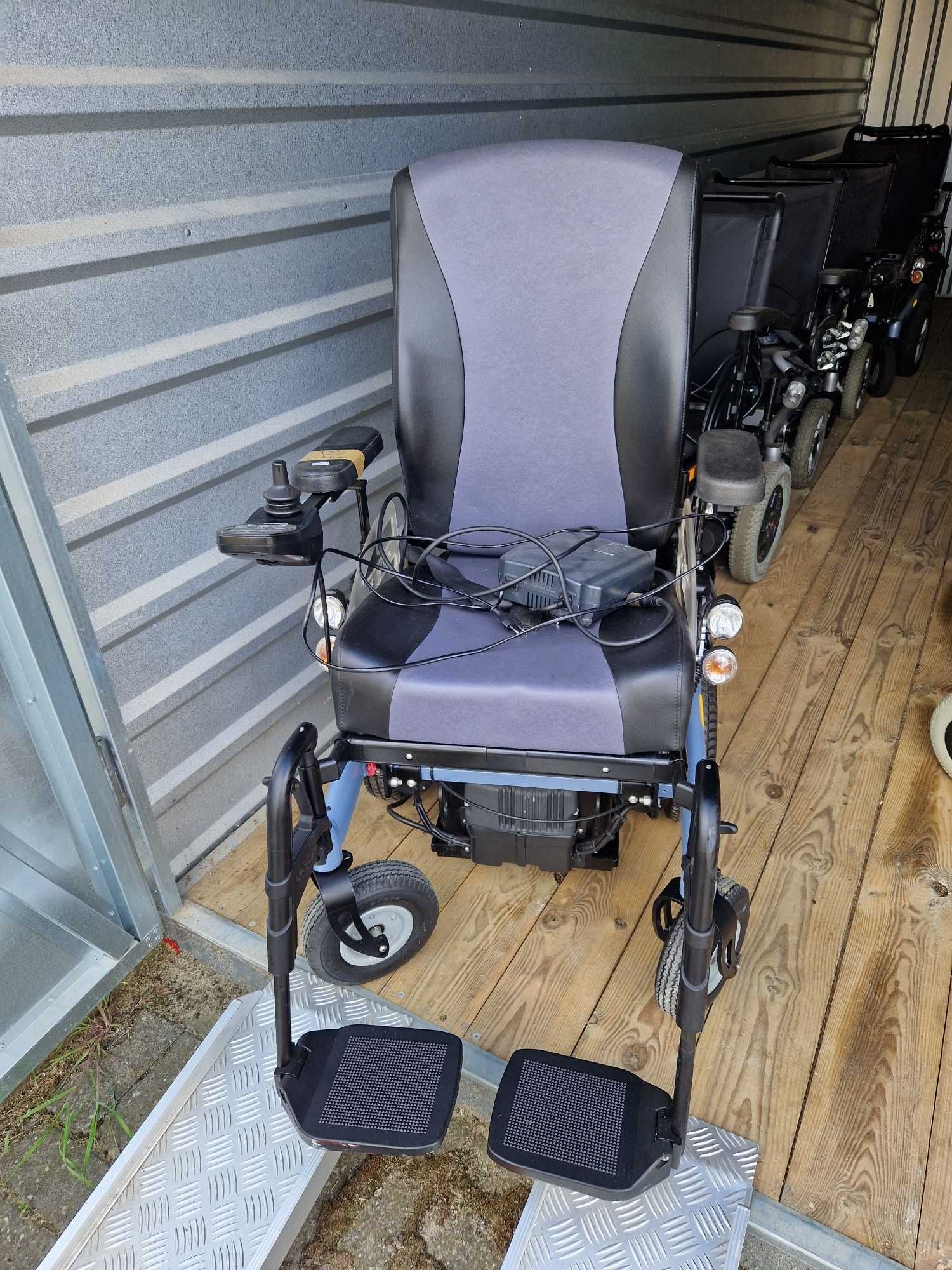 Wózek inwalidzki elektryczny Otto Bock B500 siedzisko 45 cm - 33