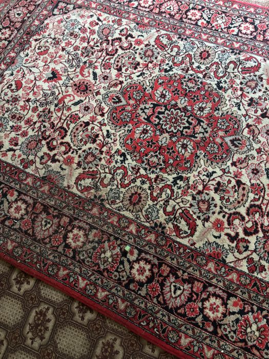 Палац, коври, доріжка