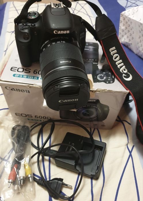 Canon 600D EF-S 18-135 mm