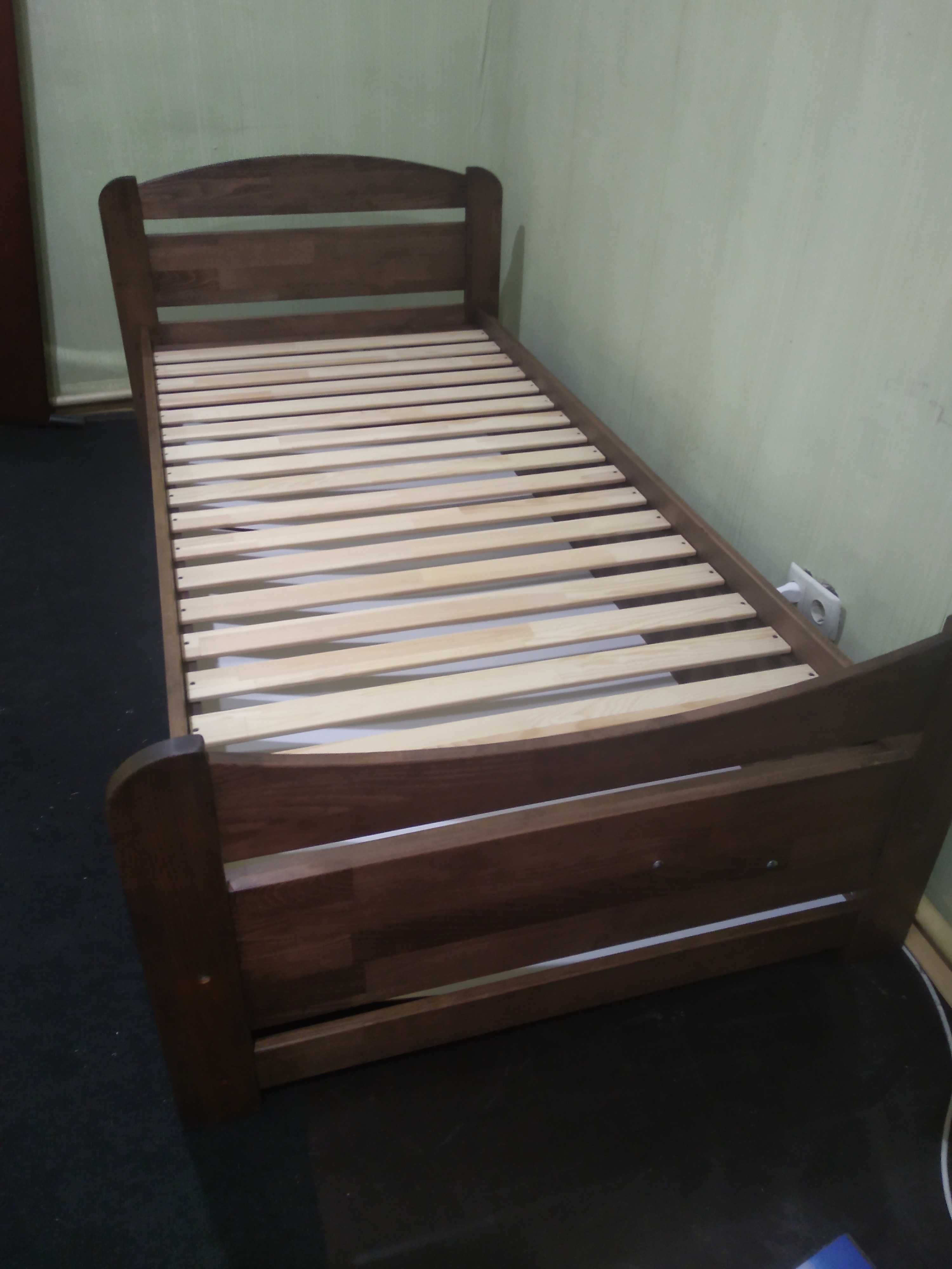 Ліжко одномісне 90*200см з натурального дерева Бук, колір Венге.