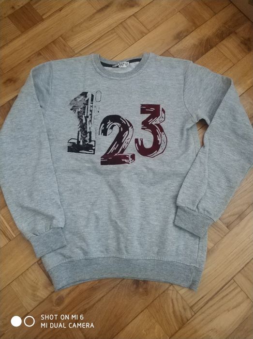 Bluza chłopięca rozmiar 140