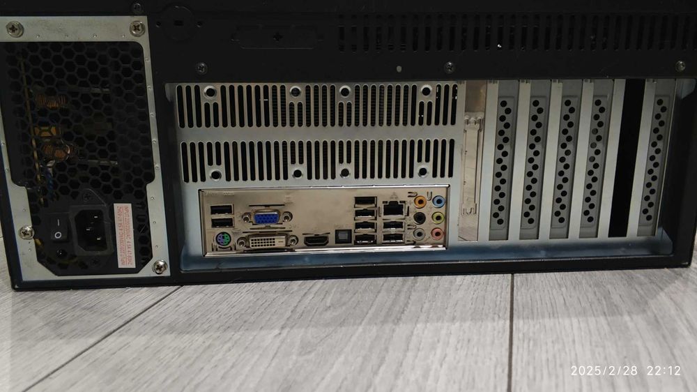 Серверний ящик / корпус, двоюнітовий в стойку / сервер