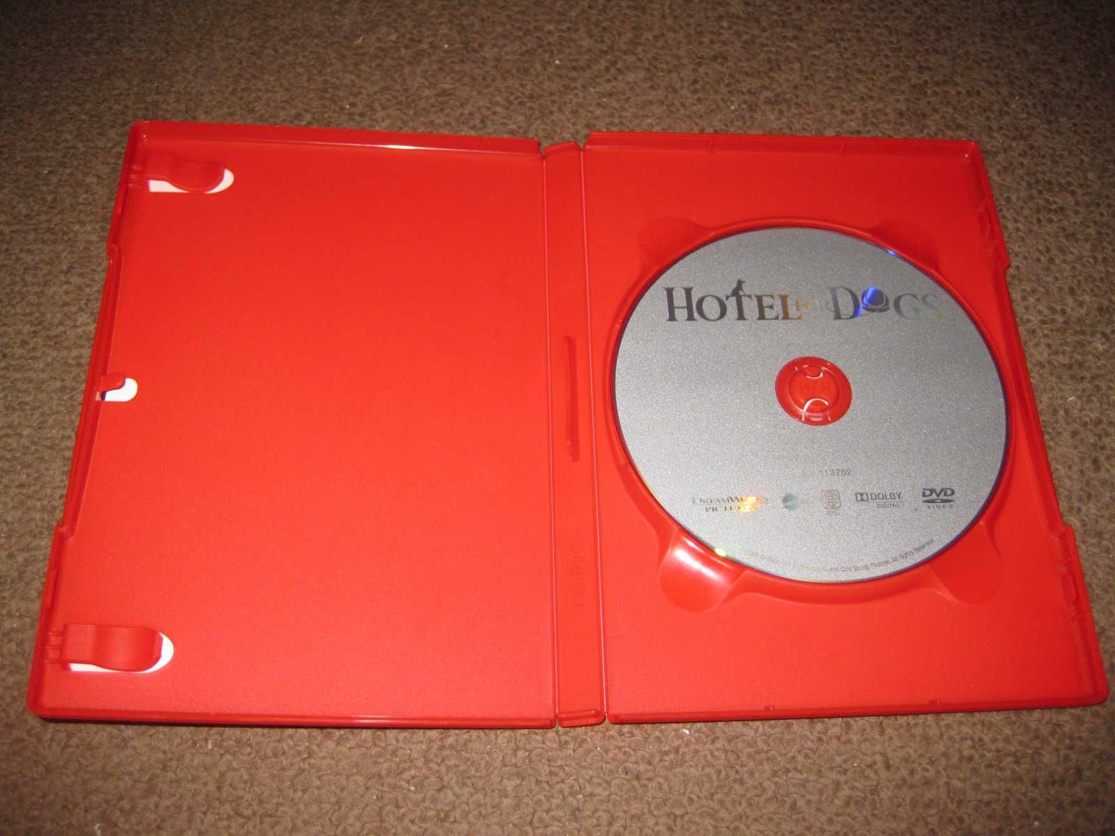 DVD "Hotel Para Cães" com Emma Roberts