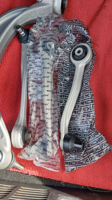 Peças para carro, direcção da Ridex.