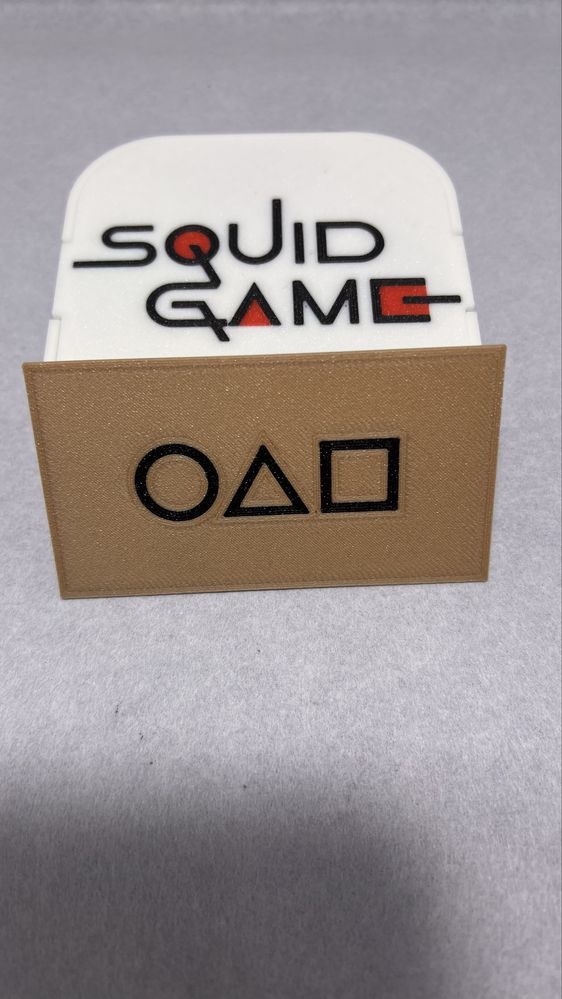 Squid game gongi w pudelku