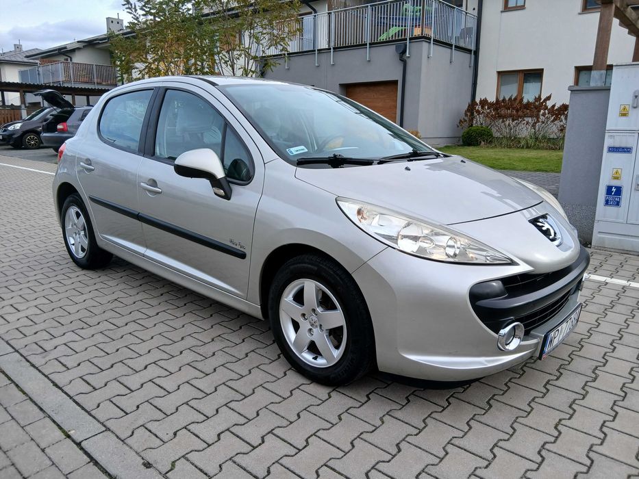 Peugeot 207 Zadbany