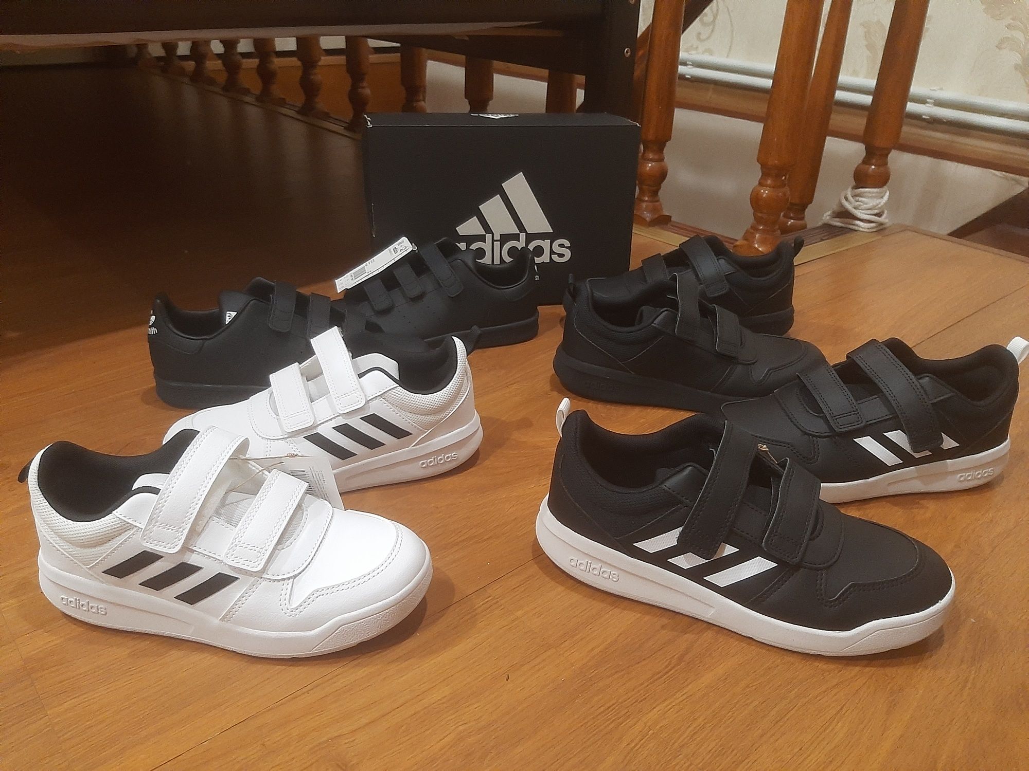 Кроссовки adidas р28,29,30,31,32,33,34,35,36,37,38,39,40 новые кожа ор