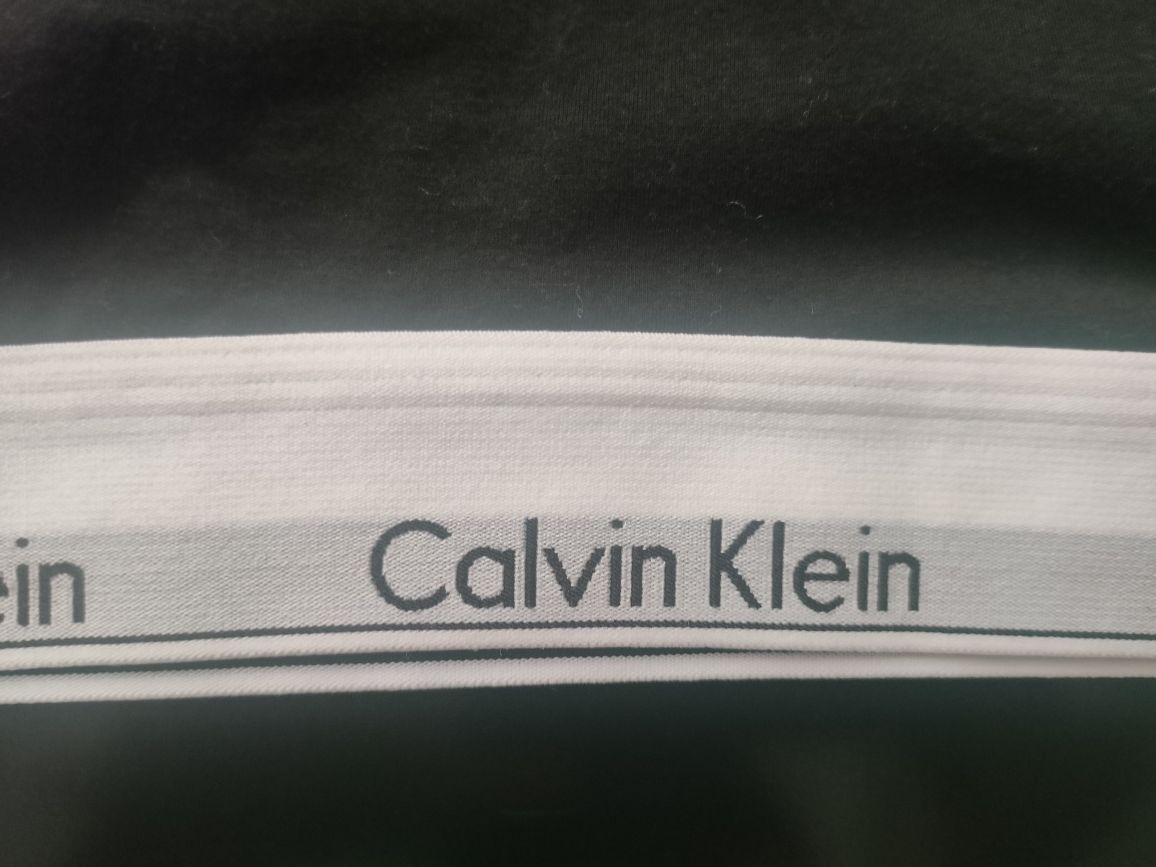 Top młodzieżowy Calvin Klein,super stan