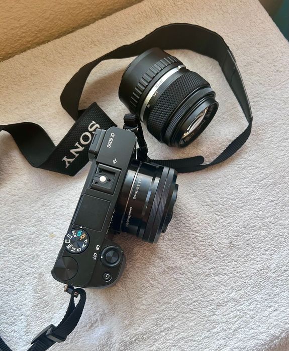 Câmara fotográfica ax6000