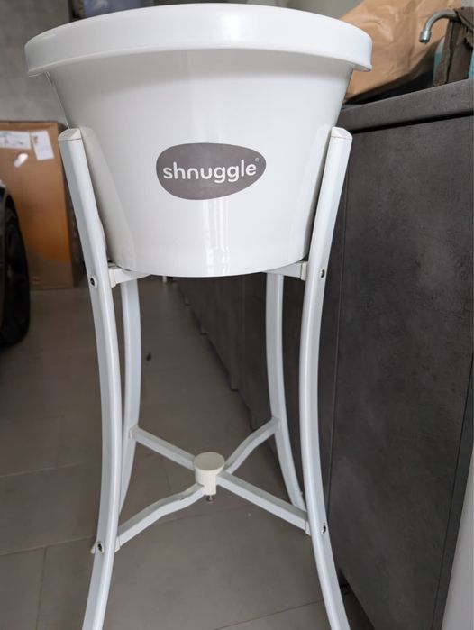 Banheira Shnuggle com suporte como nova