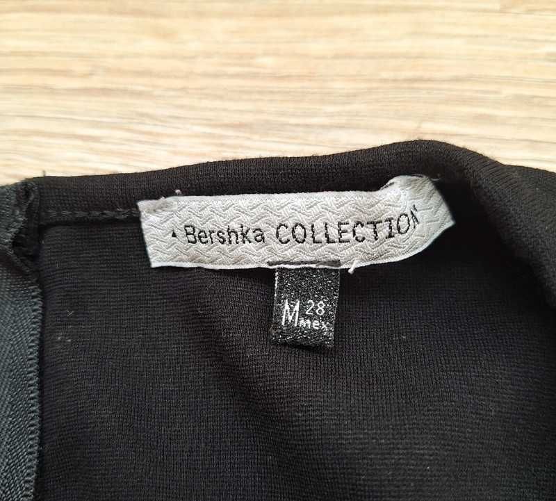 Czarna koronkowa sukienka z rękawem 3/4 Bershka 38 na imprezę ostatki