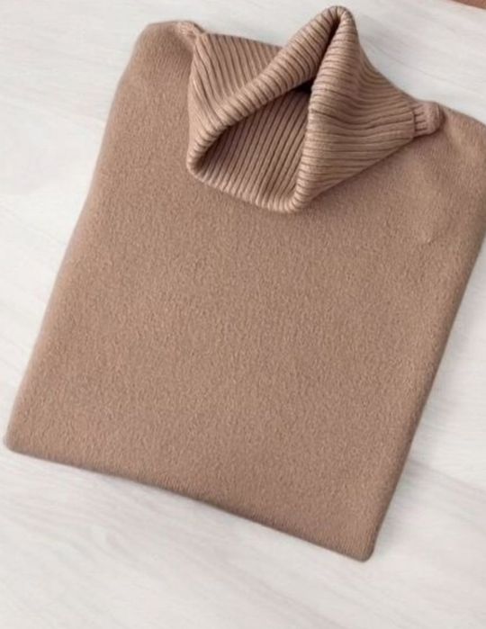 Водолазка -гольф розмір S,М.