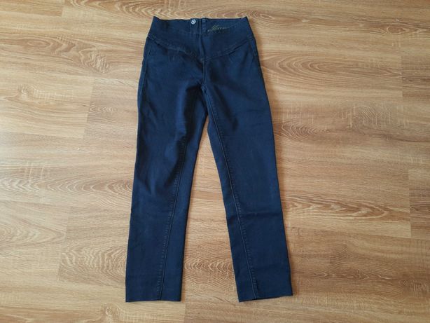 Spodnie Jeans dla dziewczynki 134-140cm.