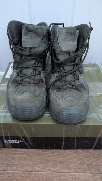 Трекінгові кросівки Reis