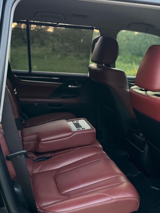 Продам Lexus LX450d