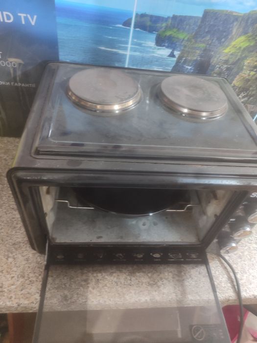 Печь, Электрическая духовка Saturn
Работает отлично
Отправка по