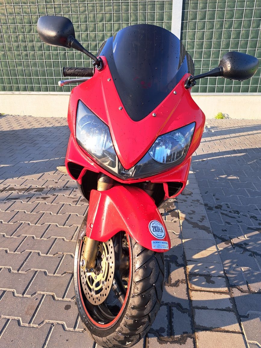 Honda CBR f4is 600