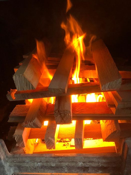 Drewno Opał Bukowe Buk Suche W Workach Drzewo Rozpałka Kominek   Dowóz