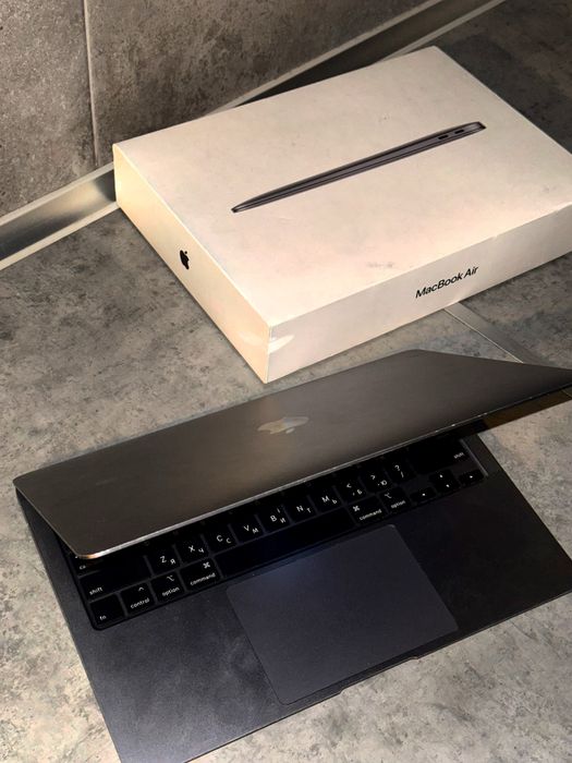 MacBook Air 13” (2020)