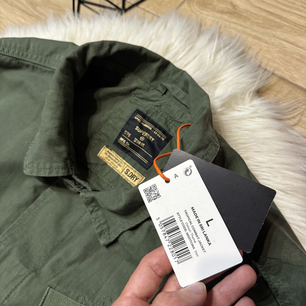 нова чоловіча мілітарі куртка хакі superdry L оригінал