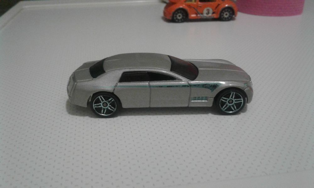 Продам детские машинки Hot Wheels